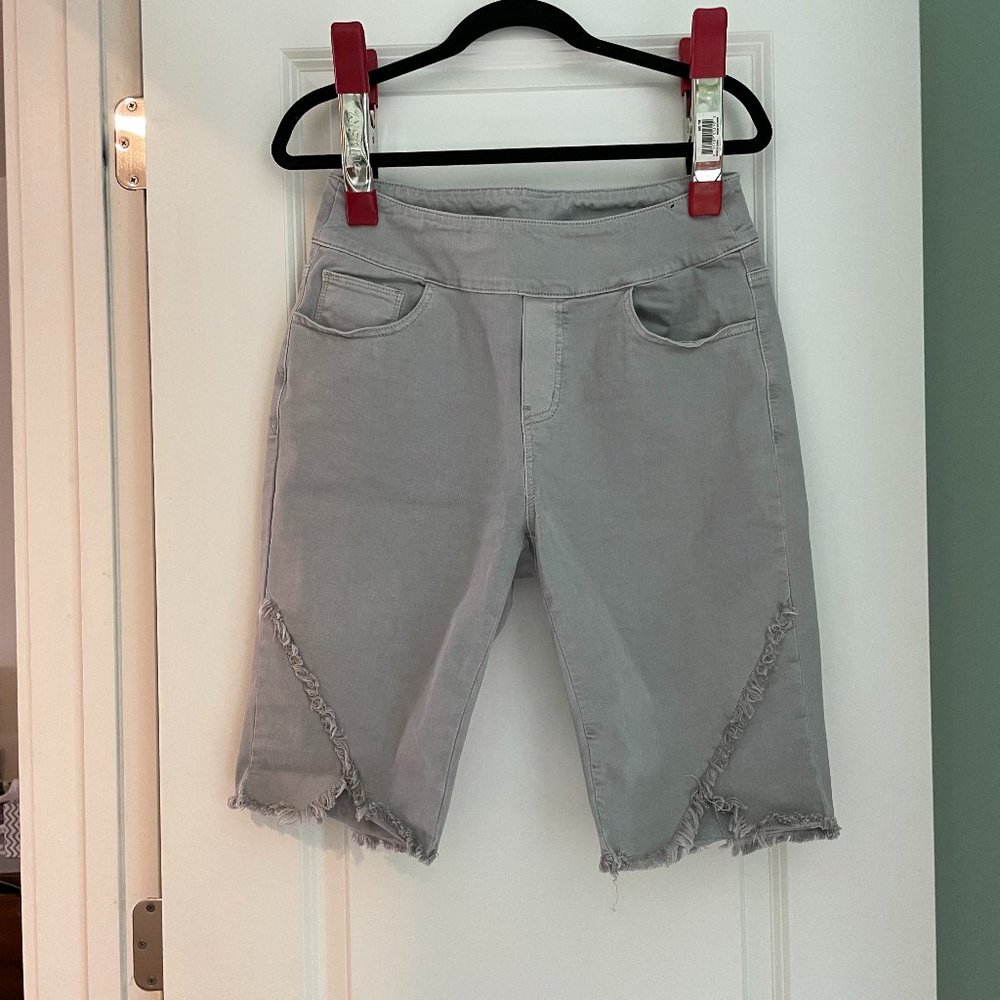 Ethyl Modern Edge Pull On Short - Gradual Size 8